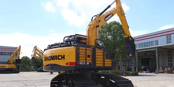 Excavatrice de manutention forestière ZG135CF