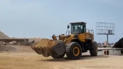 Chargeuse sur pneus ZL50H pour la manutention de sable