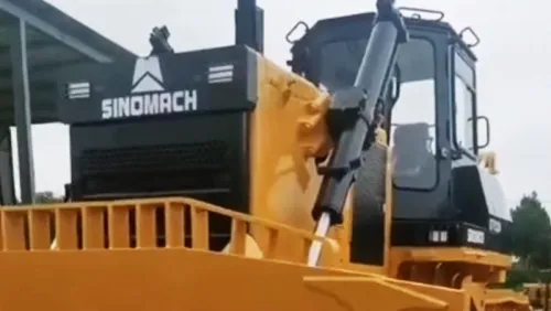 Bulldozer hydraulique sur chenilles YD320