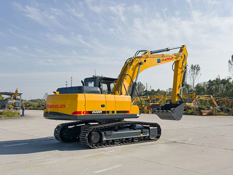 Pelle sur Chenilles ZG220N