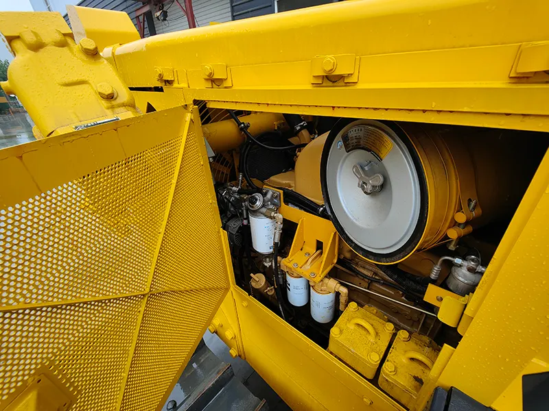 Bulldozer hydraulique sur chenilles YD220