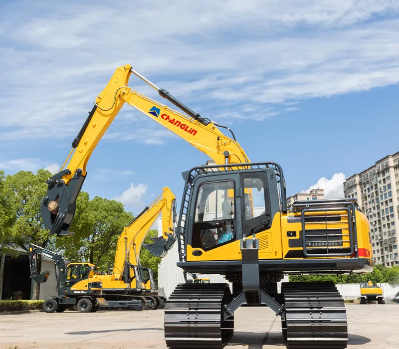 Excavatrice de manutention forestière ZG135CF